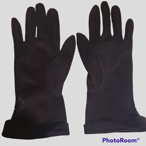 Kayser Accessories - Vintage Black Nylon Gloves